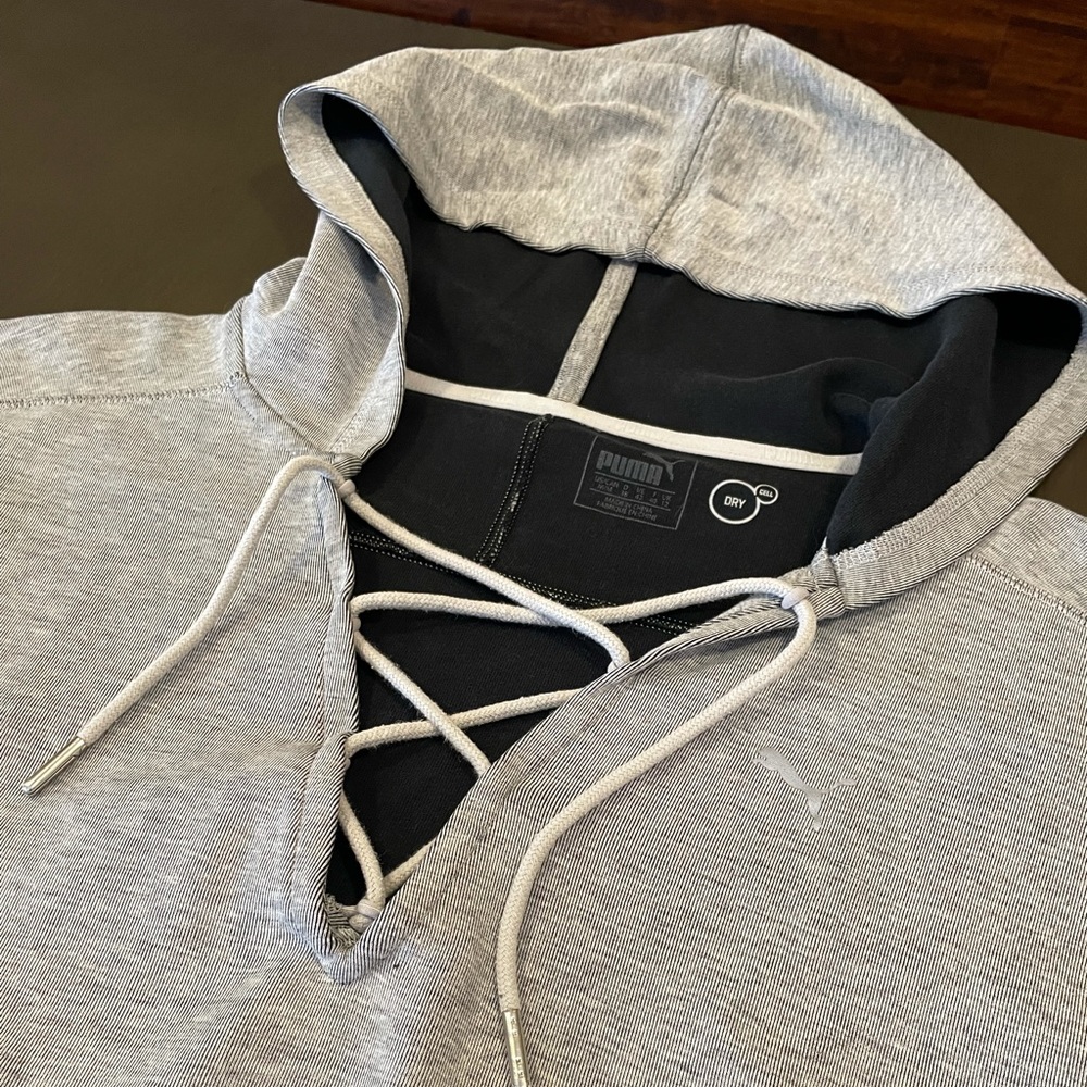 PUMA 3/4 Sleeve Hooded Sweater